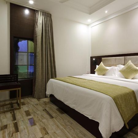 Regenta Inn Ranip Ahmedabad Eksteriør bilde