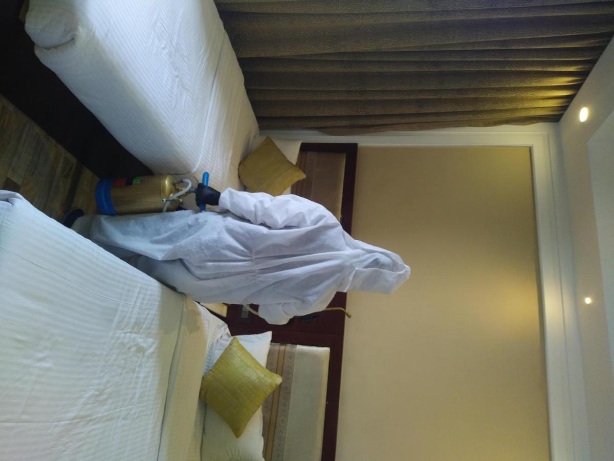 Regenta Inn Ranip Ahmedabad Eksteriør bilde