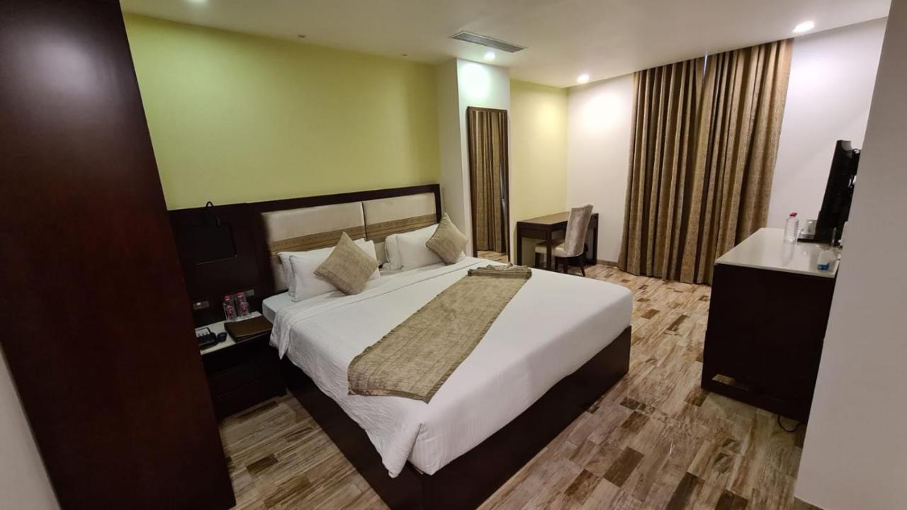 Regenta Inn Ranip Ahmedabad Eksteriør bilde