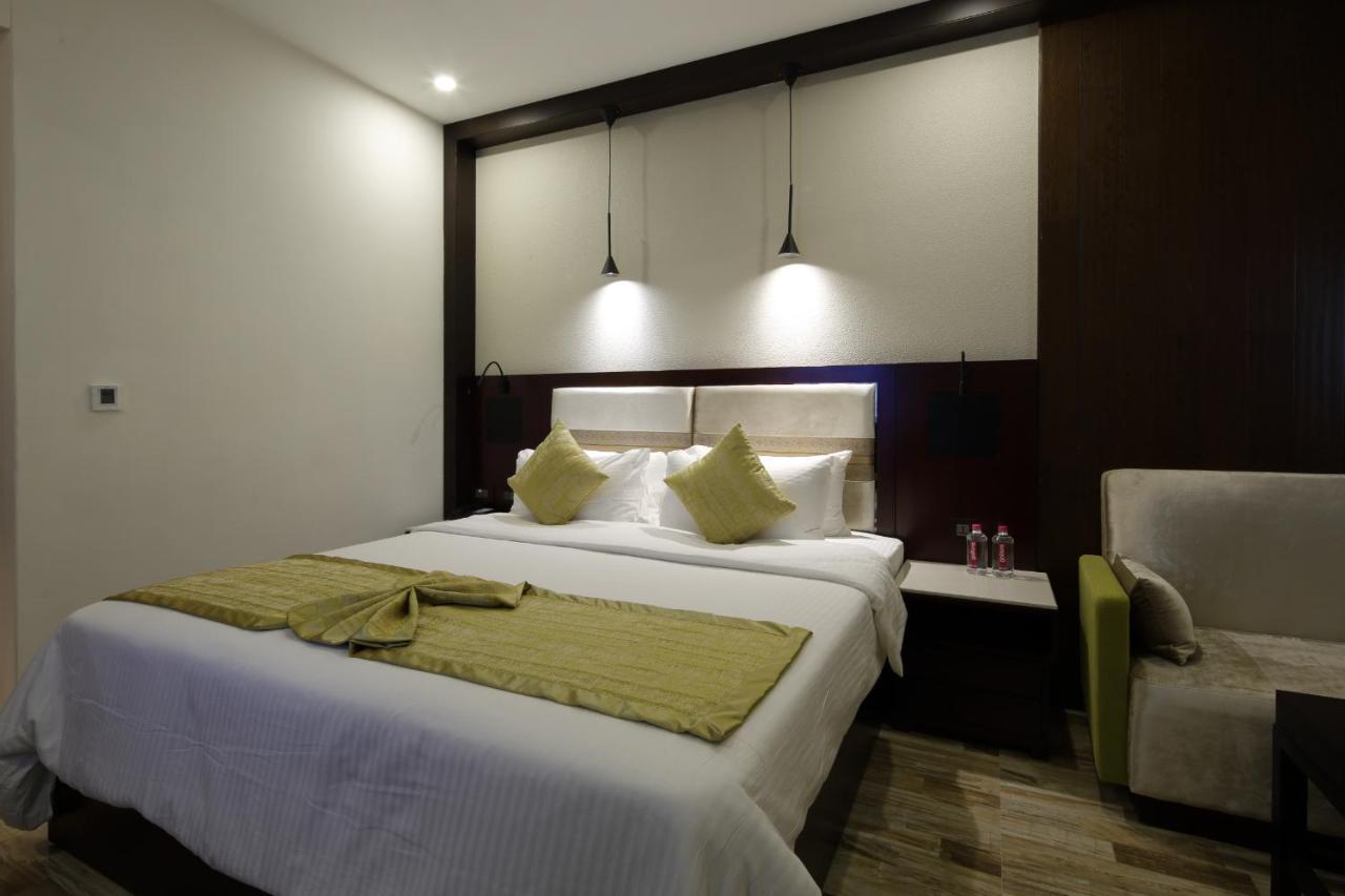 Regenta Inn Ranip Ahmedabad Eksteriør bilde