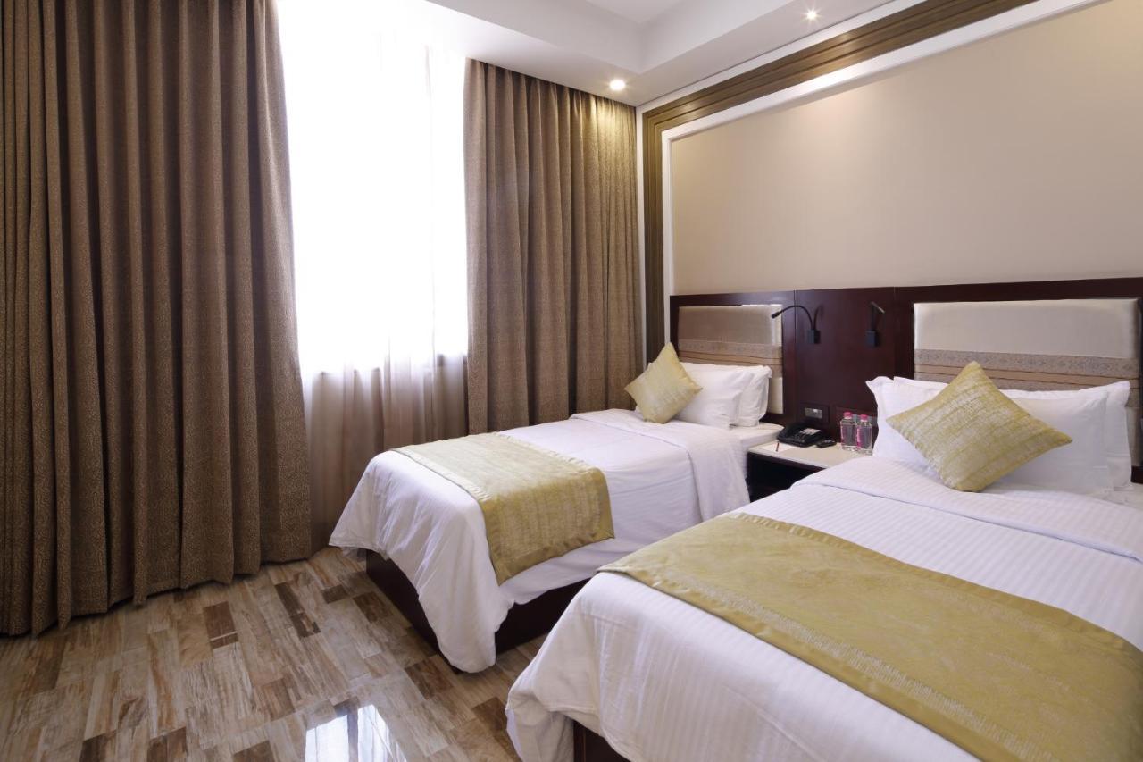 Regenta Inn Ranip Ahmedabad Eksteriør bilde