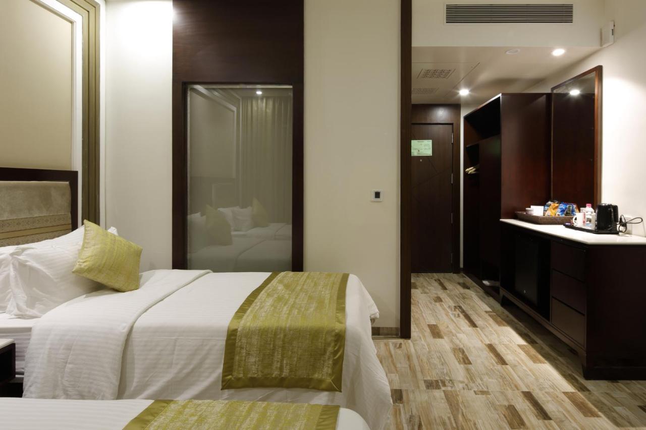 Regenta Inn Ranip Ahmedabad Eksteriør bilde