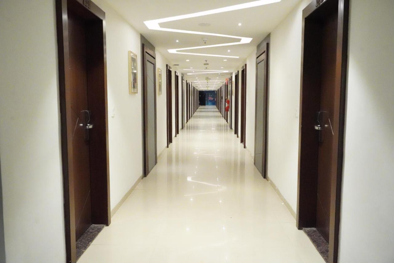 Regenta Inn Ranip Ahmedabad Eksteriør bilde