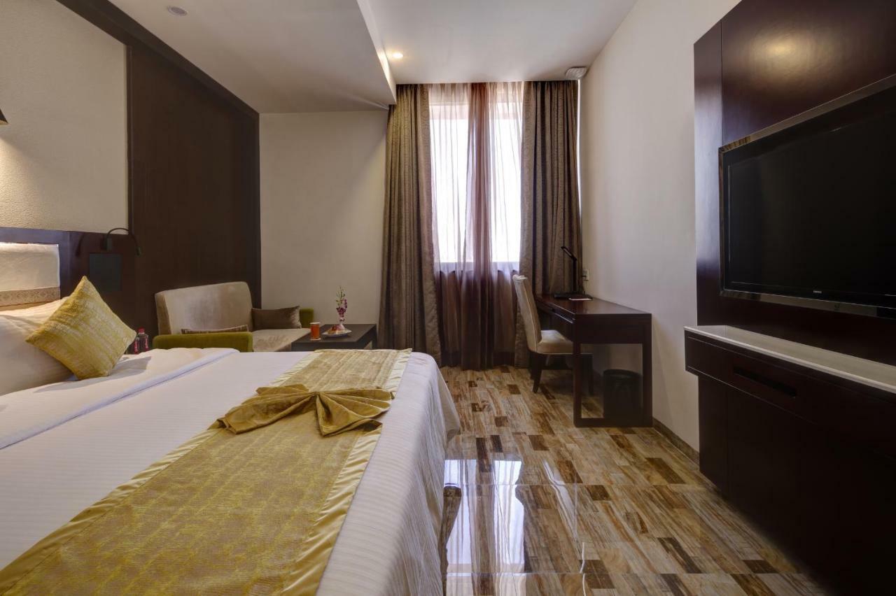Regenta Inn Ranip Ahmedabad Eksteriør bilde