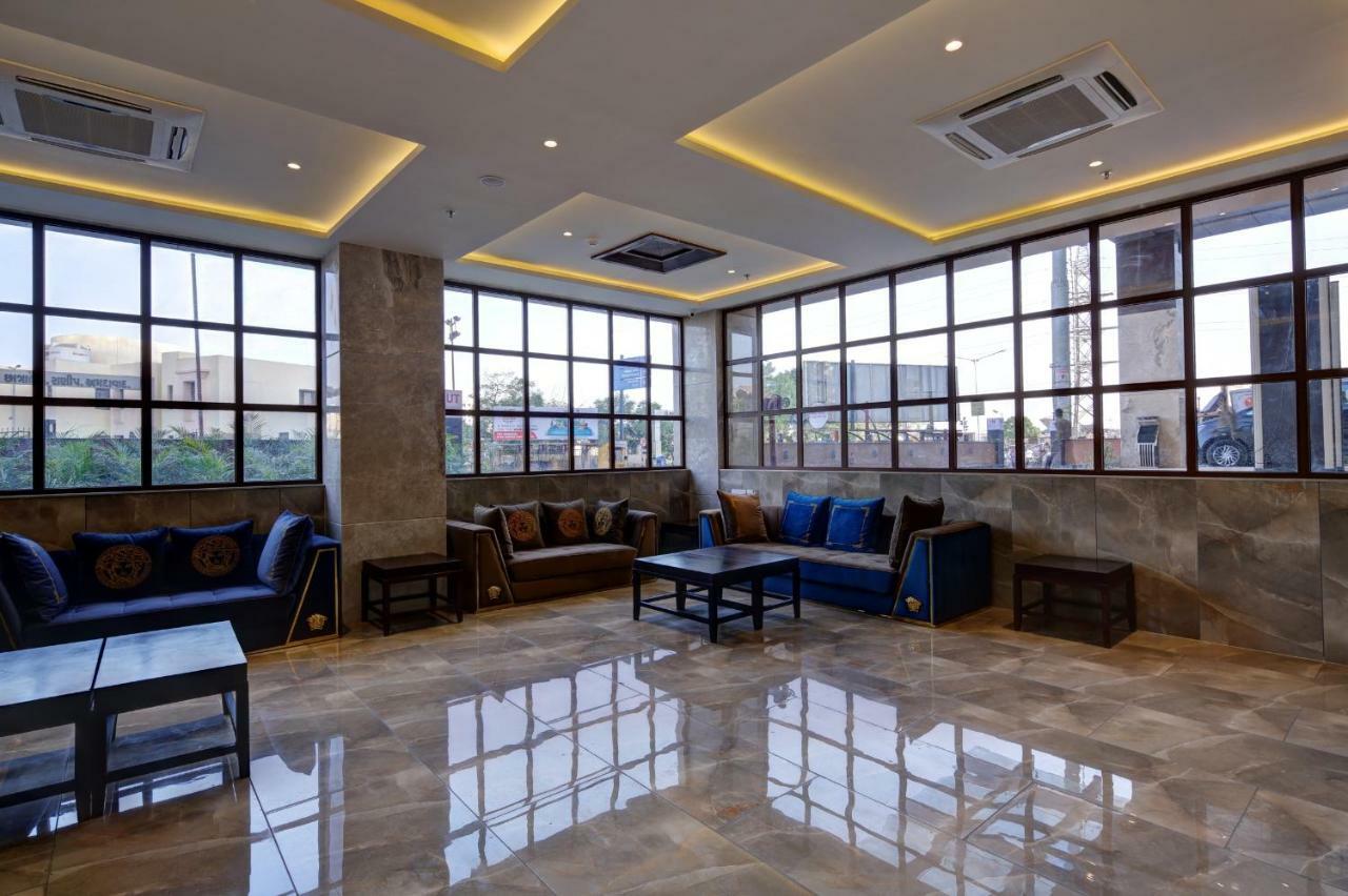 Regenta Inn Ranip Ahmedabad Eksteriør bilde