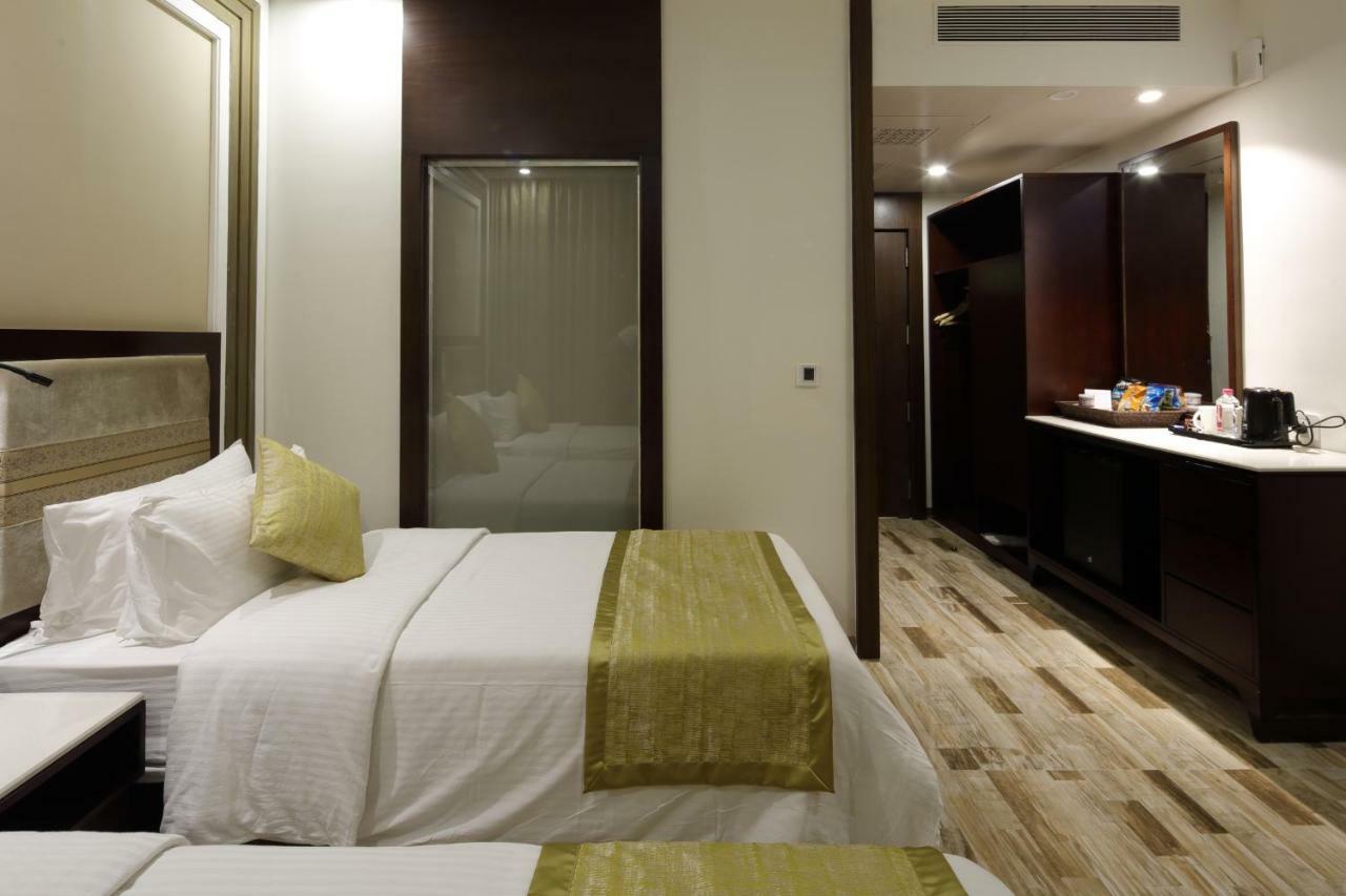 Regenta Inn Ranip Ahmedabad Eksteriør bilde