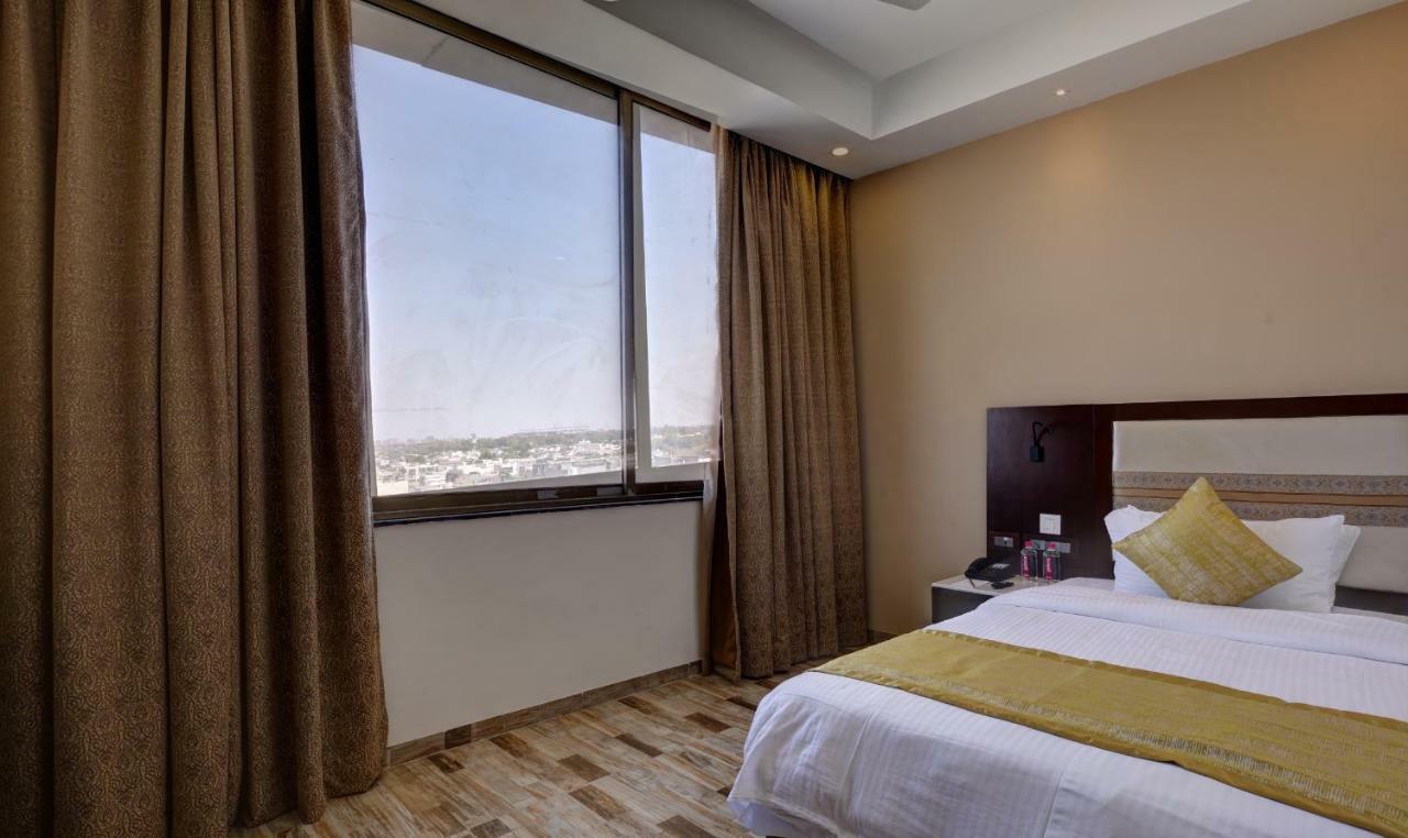 Regenta Inn Ranip Ahmedabad Eksteriør bilde