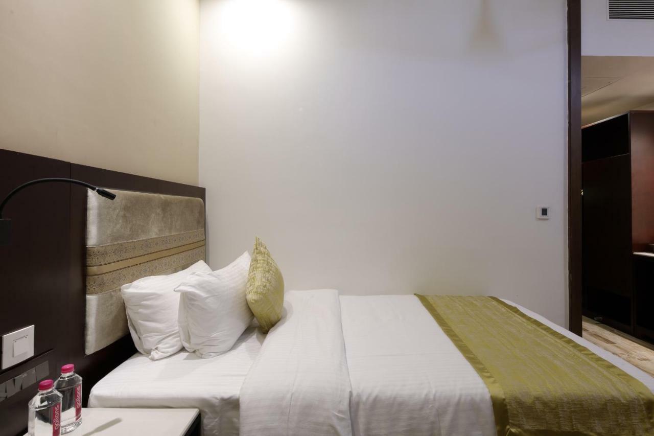 Regenta Inn Ranip Ahmedabad Eksteriør bilde